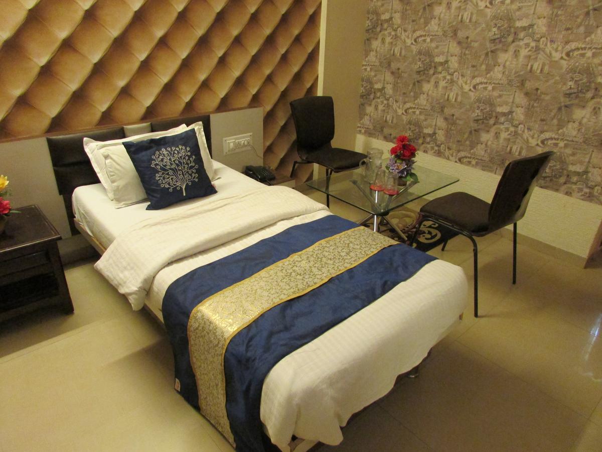 Hotel Neelkanth Residency Gándhínagar Exteriér fotografie
