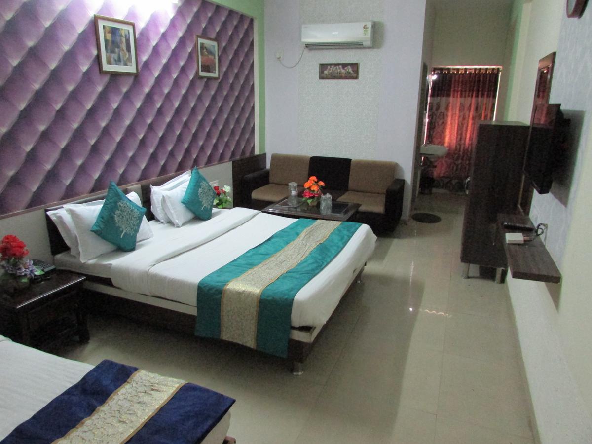 Hotel Neelkanth Residency Gándhínagar Exteriér fotografie