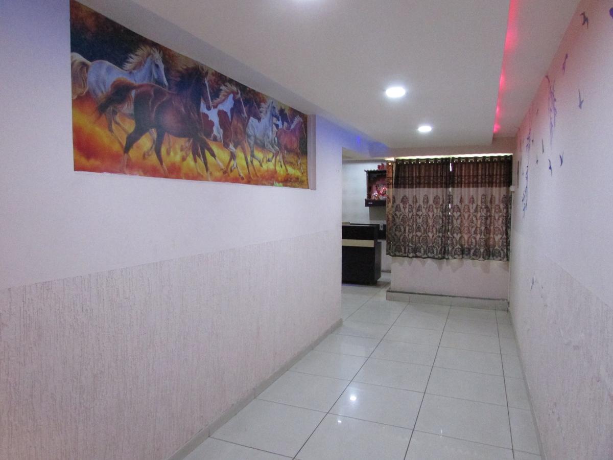 Hotel Neelkanth Residency Gándhínagar Exteriér fotografie