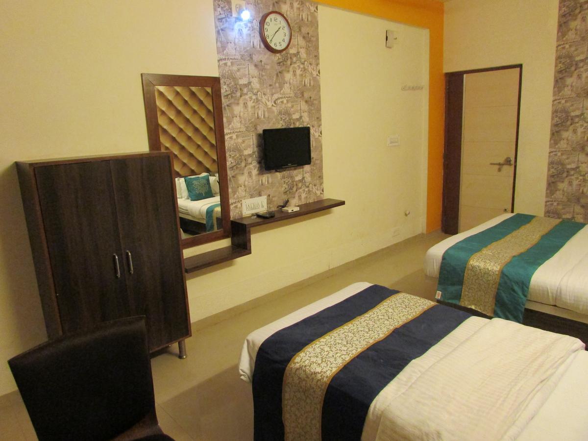 Hotel Neelkanth Residency Gándhínagar Exteriér fotografie